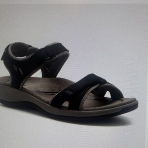 NWB Women’s Abeo Goleta.   Size 12. Sold at the Walking Company.